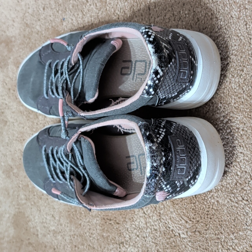 Hey Dude Women's Gray and Pink Shoes - Picture 4 of 5